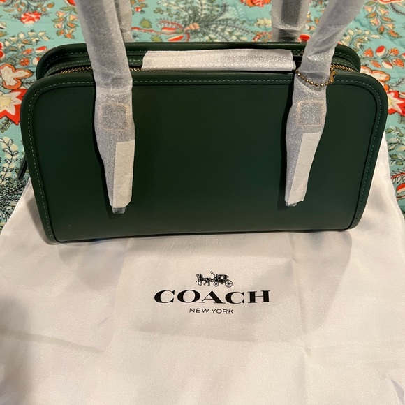 NWT Coach Green Swing Shoulder Bag - Picture 2 of 11